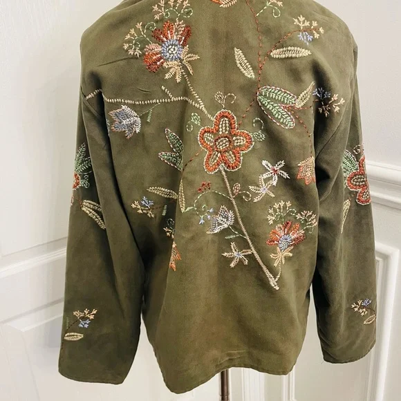 Parsley & Sage Olive Green Embroidered Floral Jacket - Picture 9 of 11